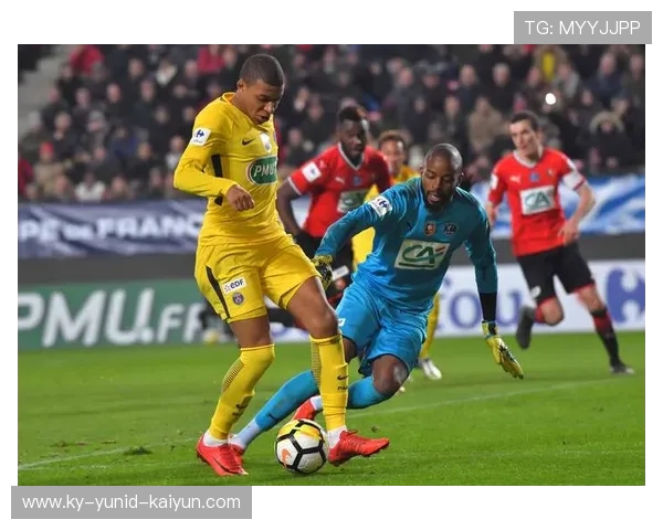 足球比赛中的进攻配合与反应能力