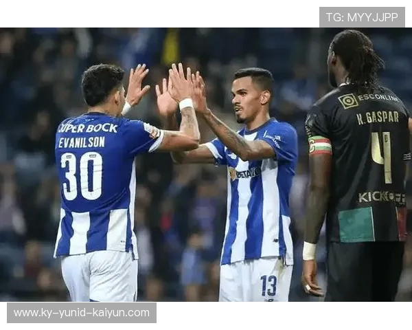 法甲防守战术深度讲解:体系构建与防线部署要点 法甲防守战术深度讲解:体系构建与防线部署要点